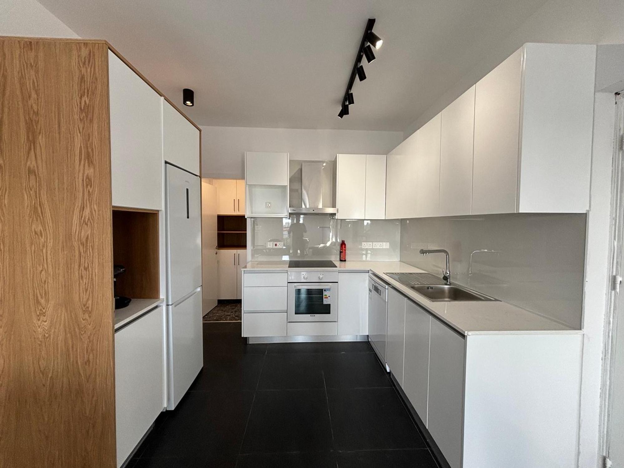 Venus Seaview 2b, Rooftop, Prime Location, * Pafos